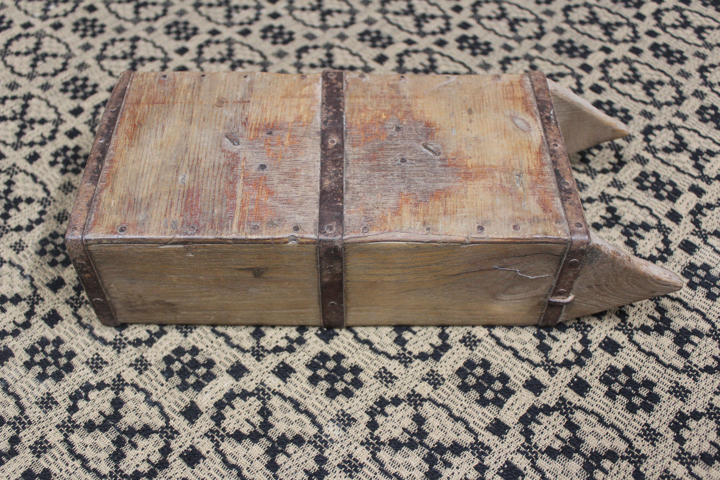 Primitive Vintage Wooden Brick Mold with 2 Wooden Handles (Light Wood)