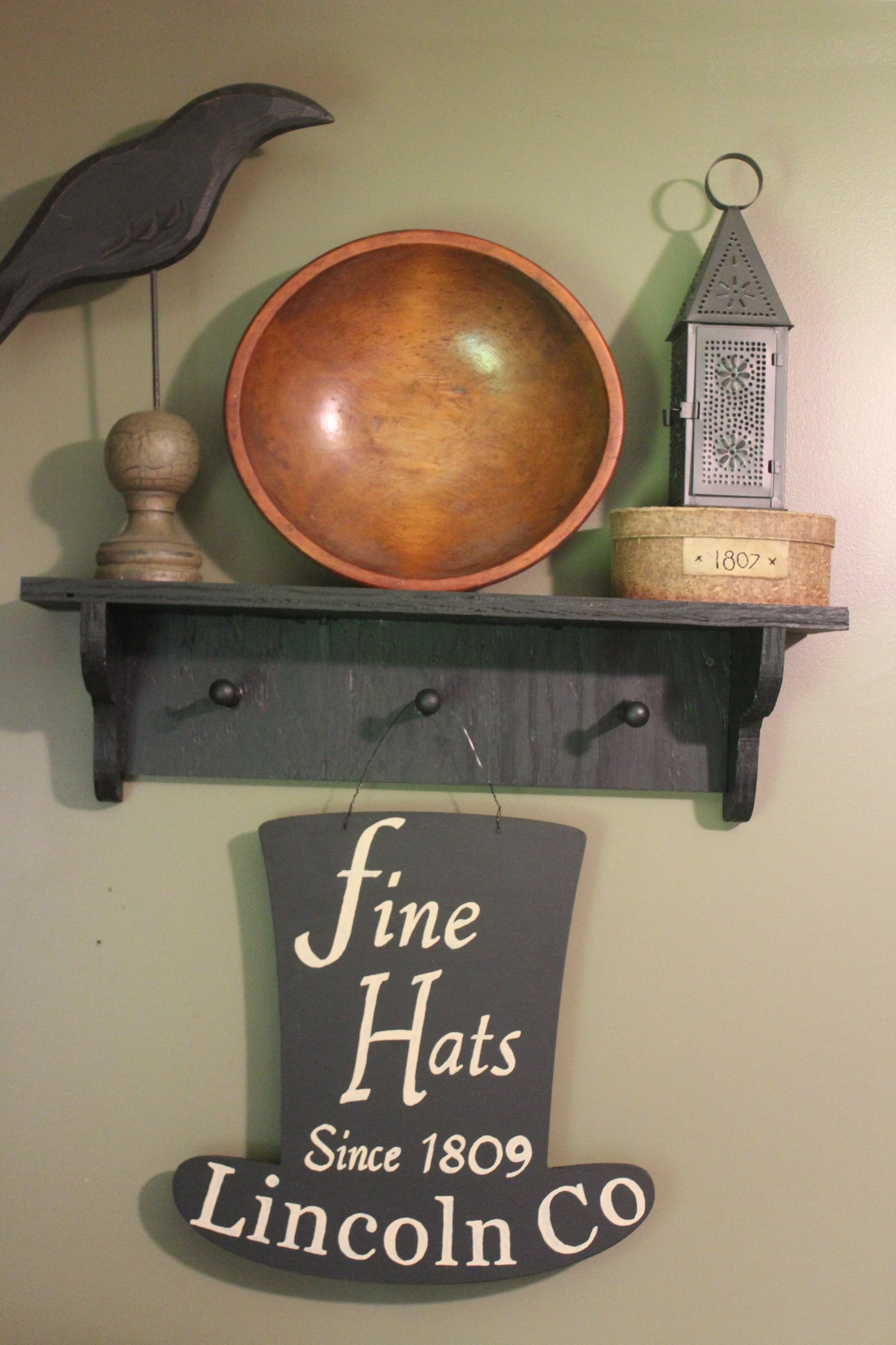 Primitive Colonial Hand Painted Hat Sign Black/Tan