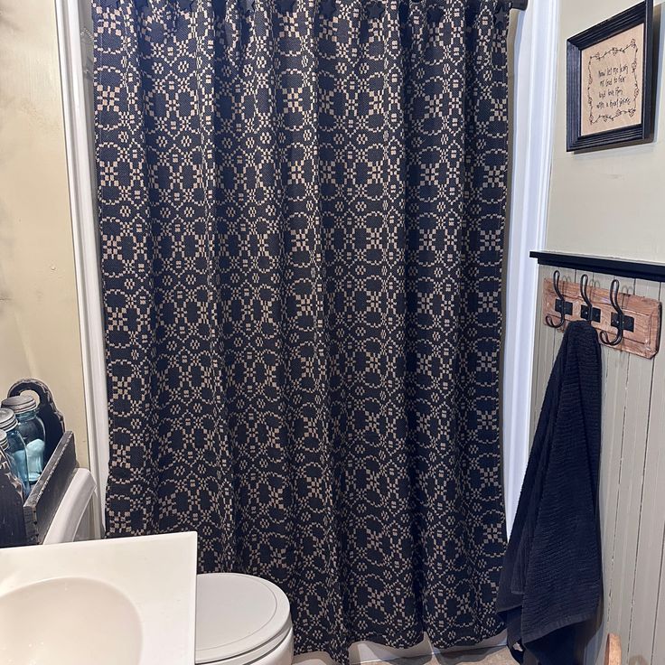 Primitive Colonial Patriots Knot Coverlet Shower Curtain Black/Tan
