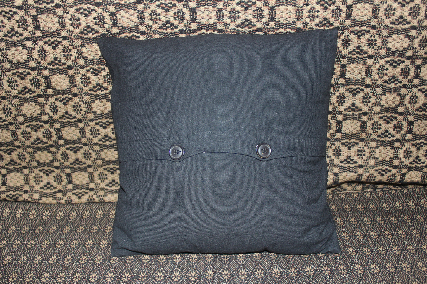 Crow in a Basket Applique Pillow 14"x14"