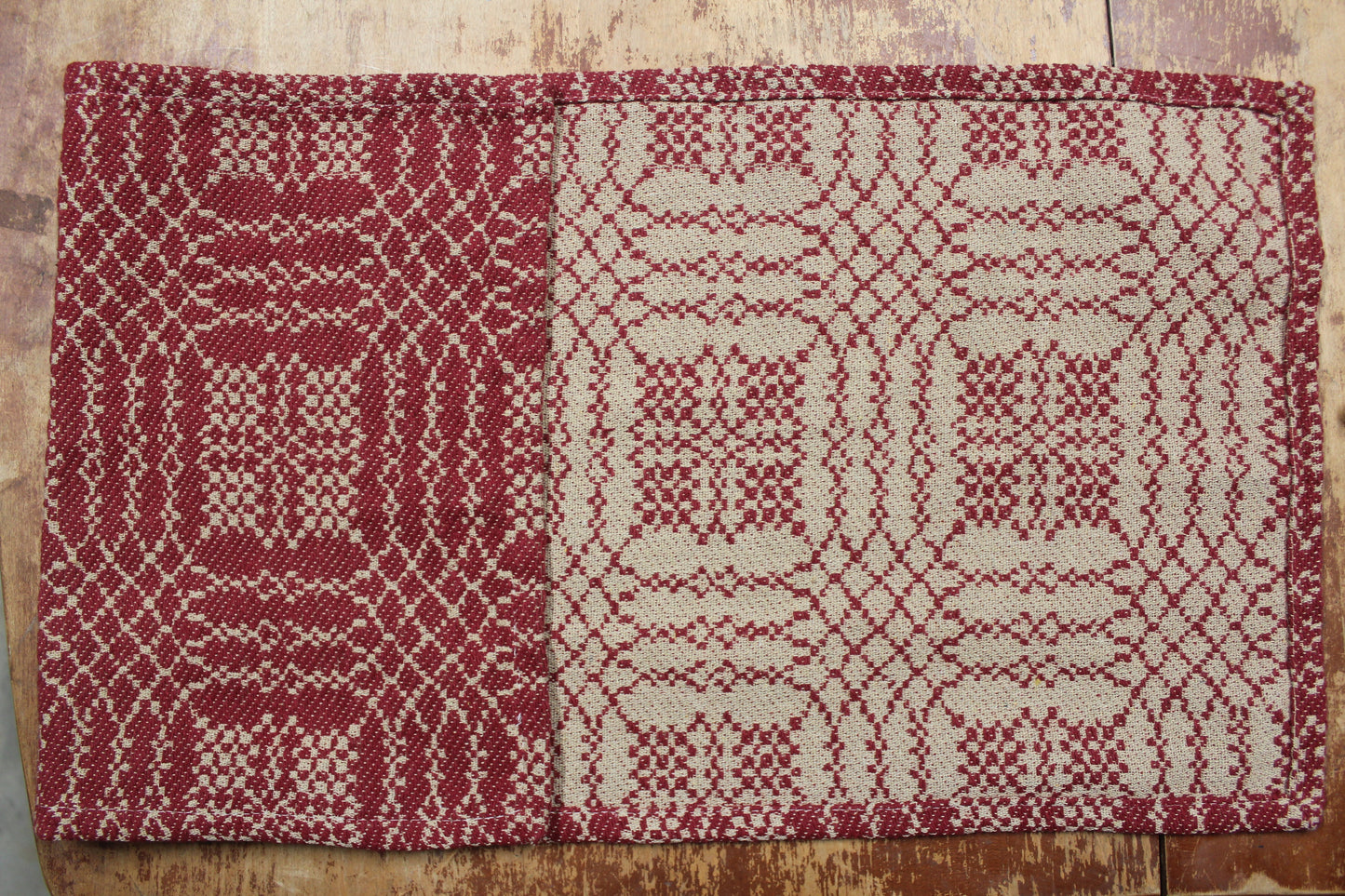 Primitive Nantucket Coverlet Short Table Runner Red/Tan 14"x 32"