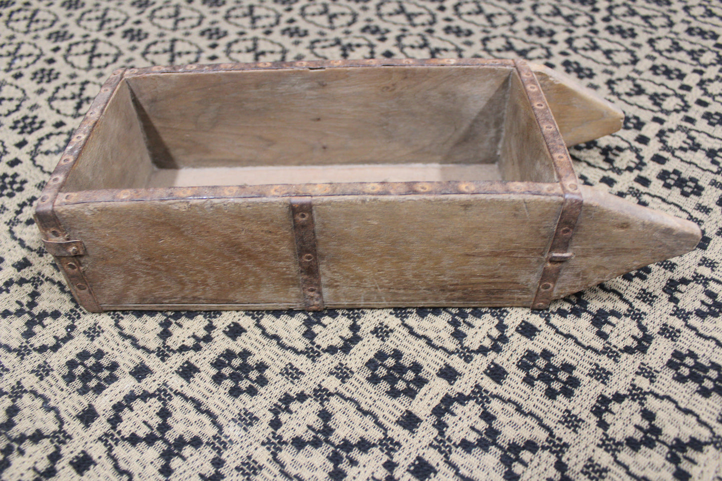 Vintage Wooden Brick Mold with 2 Wooden Handles (Light Wood)