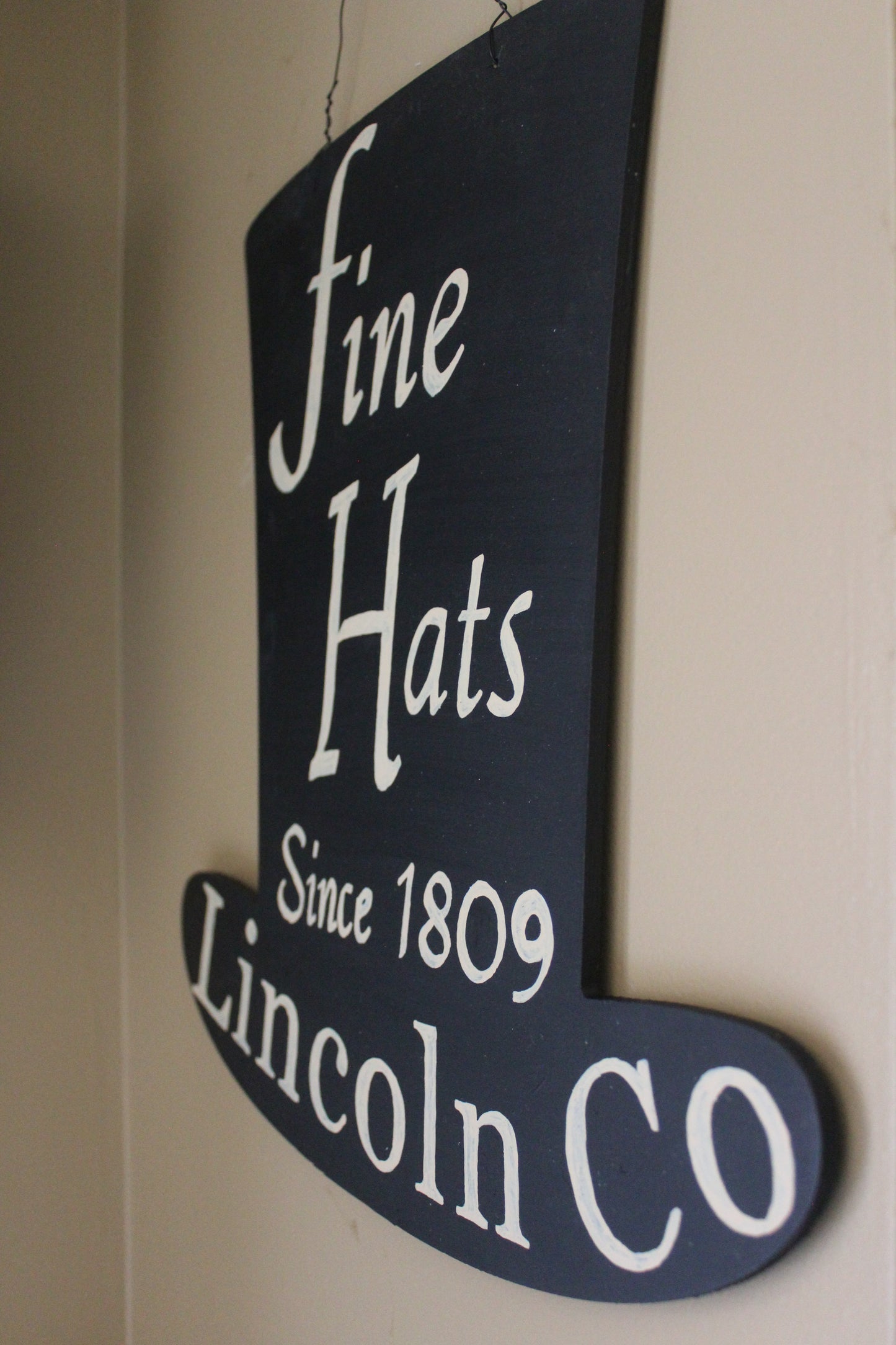 Primitive/Colonial Hand Painted Hat Sign Black/Tan