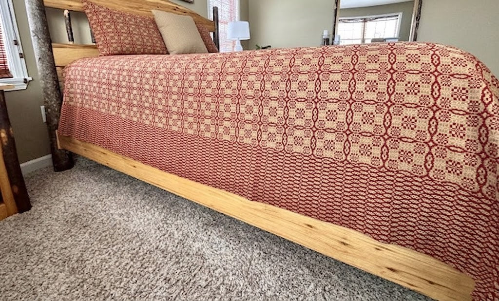 Primitive Colonial Saratoga Coverlet Bed Cover King size Red/Tan