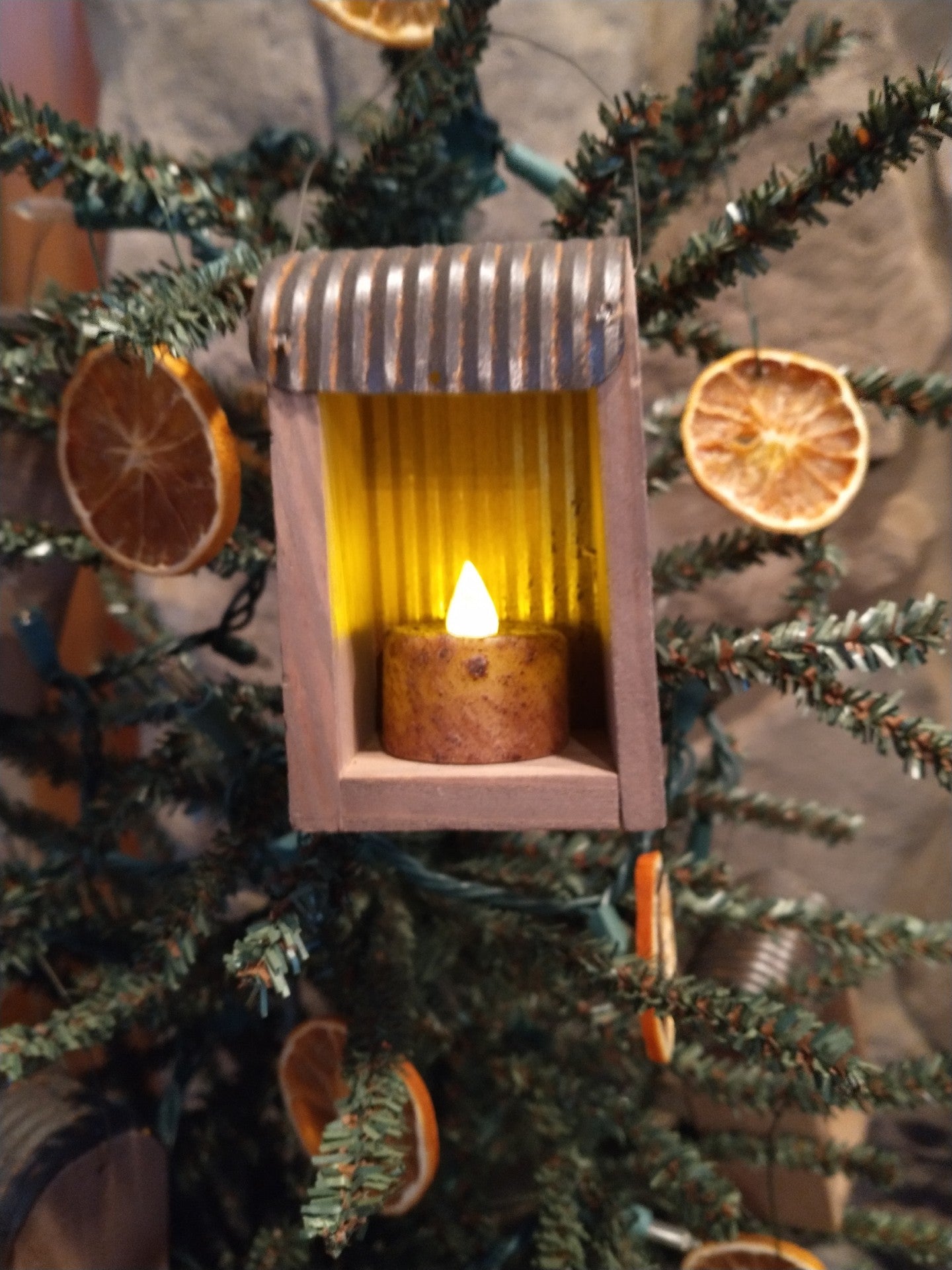 Primitive Tin Roof Tealight Hut Ornament Set/6 with Tealights